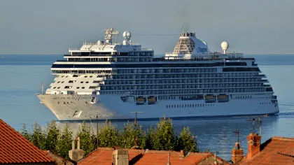 Cât te costă o vacanță pe cel mai luxos vas de croazieră din lume?