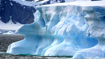 Semnale radio ciudate au fost detectate în gheața din Antarctica