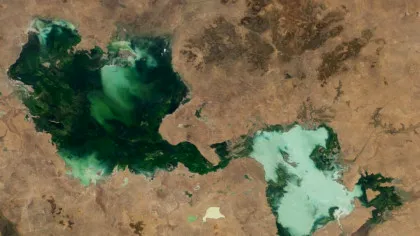 Două lacuri s-au unit în Australia după doi ani de ploi abundente