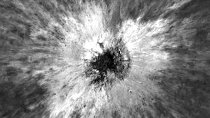 Un nou crater pe Lună, cu un diametru de 225 de metri, a fost fotografiat cu o sondă NASA