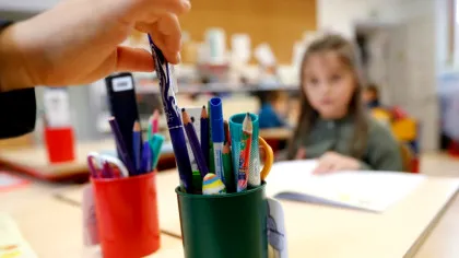 Cum vrea Ministerul Educației să combată analfabetismul funcțional în școlile din România?