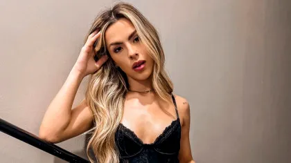 FOTO. Marcela a făcut 8528 de euro în prima lună cu noul ei job, dar a fost pusă la zid: „Ești un exemplu rău pentru copii”