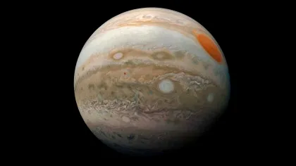 Ceva fascinant se ascunde sub norii planetei Jupiter