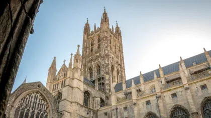 Pentru prima dată în istorie, o femeie ajunge în fruntea Bisericii Anglicane