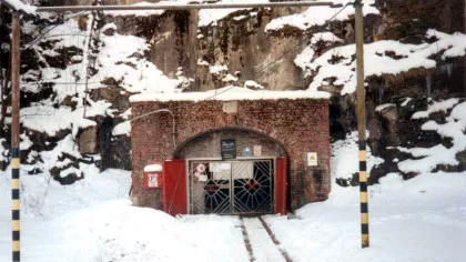 Bacterii care mănâncă uraniu, descoperite în minele care alimentau cândva armele nucleare sovietice