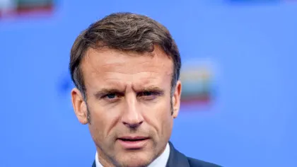 Emmanuel Macron avertizează țările europene că strategiile militare separate sunt o „absurditate”