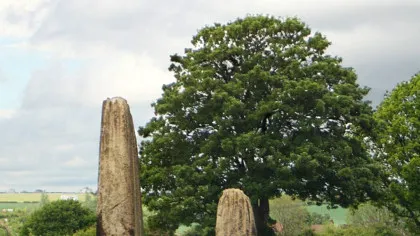 Acum 4.000 de ani, oamenii au târât pietre uriașe pe distanțe de zeci de kilometri pentru a crea un monument
