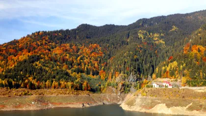 De ce a fost golit lacul Vidraru? Explicații de la ministrul Energiei