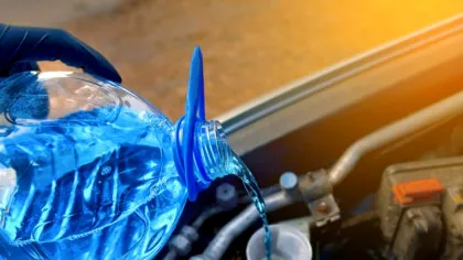 (P) Top 11 lichide și consumabile indispensabile pentru mașină iarna