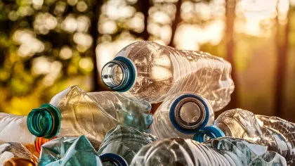 Doar în luna aprilie, românii au reciclat sute de milioane de PET-uri