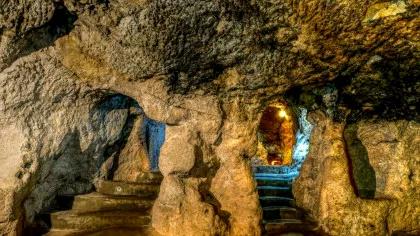 În 1963, un bărbat a descoperit un oraș subteran antic în timp ce își renova casa