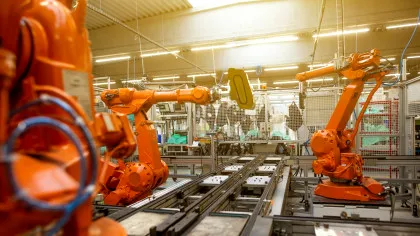 O fabrică de componente auto din Arad începe concedierile colective: Peste 450 de angajați vor fi disponibilizați