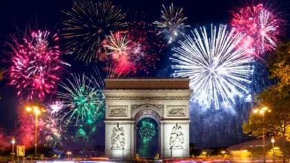 Obiceiuri și tradiții de Anul Nou din lume: Cine lovește pereții casei și ușile cu păine?