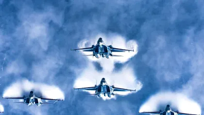 Armata rusă primește noi avioane Su-35S și introduce în dotare primele drone de asalt Berdiș