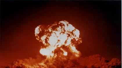 Cum justifică vicepreședintele Statelor Unite reluarea testelor nucleare?