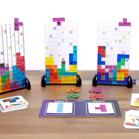 A fost lansat jocul de societate Tetris