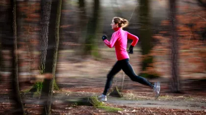 Trei minute de sprint sunt mai eficiente decât 90 de minute de exerciții moderate, indică un studiu