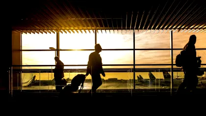 Autoritatea Vamală din România lansează o licitație pentru achiziția de scanere cu raze X pentru controlul bagajelor / 6,7 milioane de lei, valoarea estimată a contractului