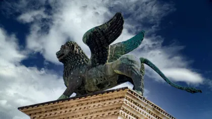 Statuia emblematică a leului înaripat din Veneția ar putea fi de fapt din dinastia Tang din China