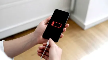 Cum afli dacă unele aplicații îți descarcă telefonul mai repede decât ar trebui?