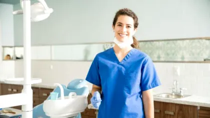 BANCUL ZILEI. – Ce te doare, Bulă? – Mă doare buzunarul, dom doctor …