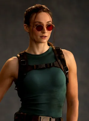 Iată cum arată Sophie Turner în rolul Larei Croft pentru noul serial Tomb Raider