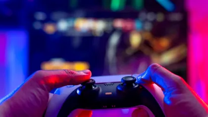 Studiu: jocurile video în exces pot afecta dieta, somnul și greutatea