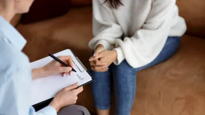 Cum poți merge la psiholog prin CNAS fără să plătești? Cine poate beneficia de servicii decontate