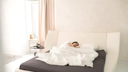 BANCUL ZILEI. BULĂ: - Nevastă-mea s-a tâmpit… Ștrulă: – De ce?