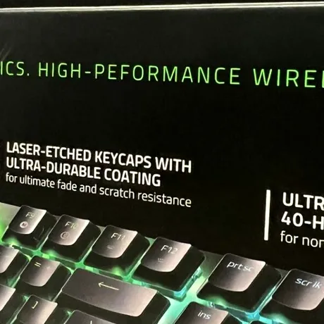 O companie și-a cerut scuze pentru greșeala de pe ambalajul unei tastaturi de gaming