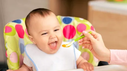 Boala rară care face bebelușii să miroasă a pește putred