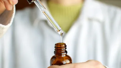 Tratamentele de beauty „bizare” din social media: cât este trend și cât este știință?