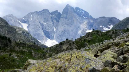 Timp de mai bine de 10.000 de ani, oamenii au trăit la peste 2.000 de metri altitudine în Munții Pirinei, dezvăluie un studiu