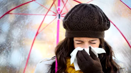 De ce răcim mai des iarna și de ce frigul nu este principalul vinovat?