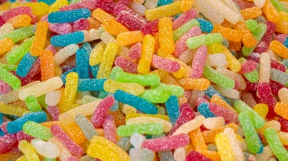 Jaf spectaculos de „dulce” în nordul Germaniei: 15 tone de jeleuri, furate în doar câteva ore