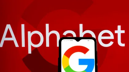 Alphabet, compania care deține Google, depășește o capitalizare de 2.000 de miliarde de dolari