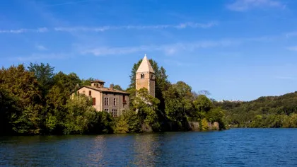 Un castel cumpărat cu 2,5 milioane de euro, scos la licitație pentru „doar” 600.000 de euro