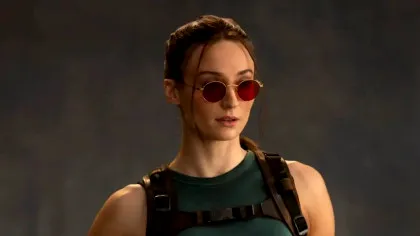 Amazon publică primele imagini cu Sophie Turner în rolul Larei Croft din viitorul serial Tomb Raider