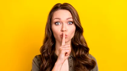 Ce spune psihologia despre oamenii care vorbesc prea mult și transformă orice dialog într-un monolog obositor?