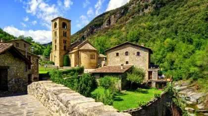 Un sat medieval „înghețat în timp” are nevoie urgentă de turiști