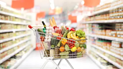 De ce Guvernul Suediei a decis să reducă TVA-ul la alimente?