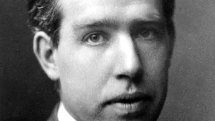 Fizicianul evreu premiat cu Nobel care a contribuit apoi masiv la dezvoltarea bombei atomice. A intrat într-un conflict deschis chiar cu Einstein