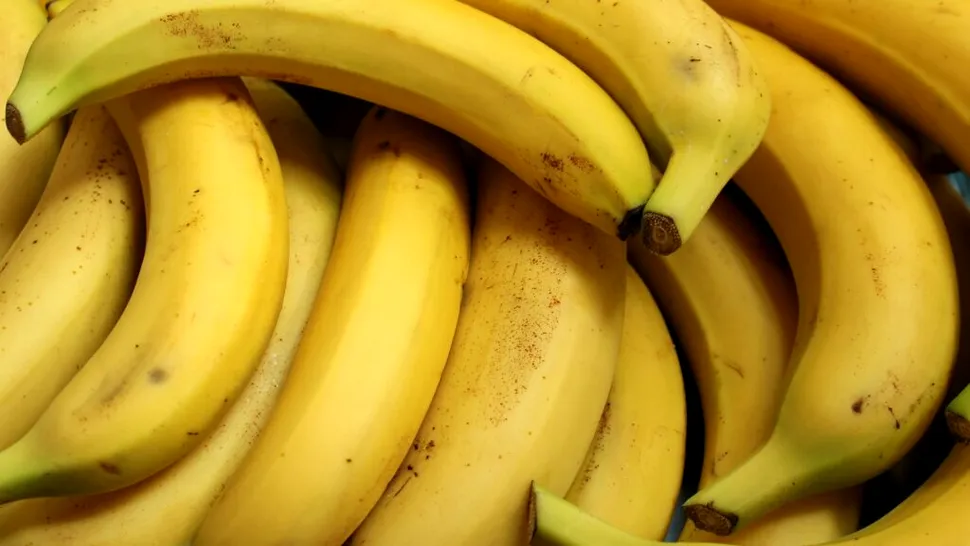 Descoperire surprinzătoare făcută de o pensionară în bananele de la Lidl