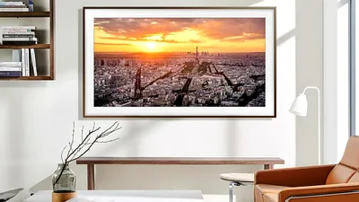 Televizor high-end Samsung The Frame de 125 cm, disponibil cu preț foarte bun într-un magazin