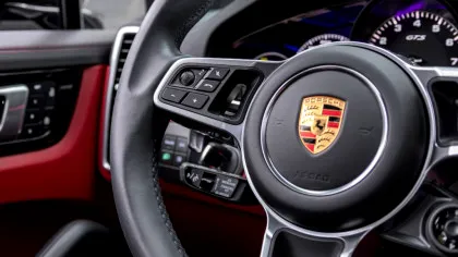 Cum încearcă germanii de la Porsche să facă față crizei din industria auto?