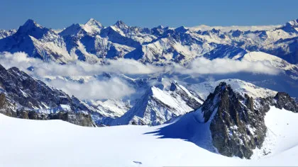 Cercetătorii au găsit cea mai veche gheață glaciară cunoscută din Alpii Europeni
