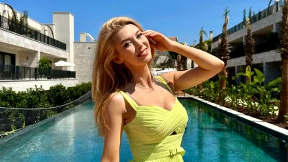 Apariție electrizantă a Andreei Bălan. Imagini cu iubita lui Victor Cornea, în costum de baie
