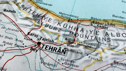 O singură zi de atacuri asupra rafinăriilor de petrol din Iran a eliberat la fel de mult dioxid de sulf ca o erupție vulcanică