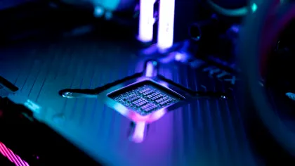 Producătorii de cipuri de memorie cresc pe bursă pe fondul unui deficit global alimentat de cererea pentru AI