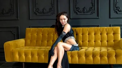 BANCUL ZILEI. ALINUŢA: -  Sunt urâtă?  – Nu mamă, ai tot ce-și dorește un bărbat!